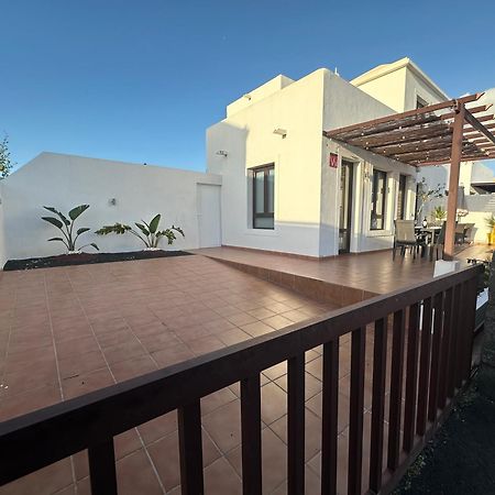 Villa Casa Amarillo Del Sol à Playa Blanca  Extérieur photo
